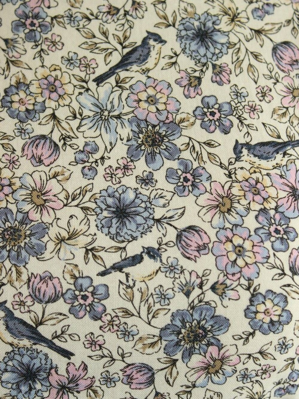 Vintage 1950s Dress with Pockets, Bluebird Print in Purple Blue and White Cotton - Picture 5 of 13